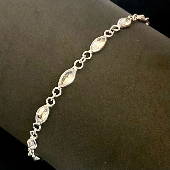 APZ Dainty Sterling Silver & crystal Bracelet - Picture 4 of 9